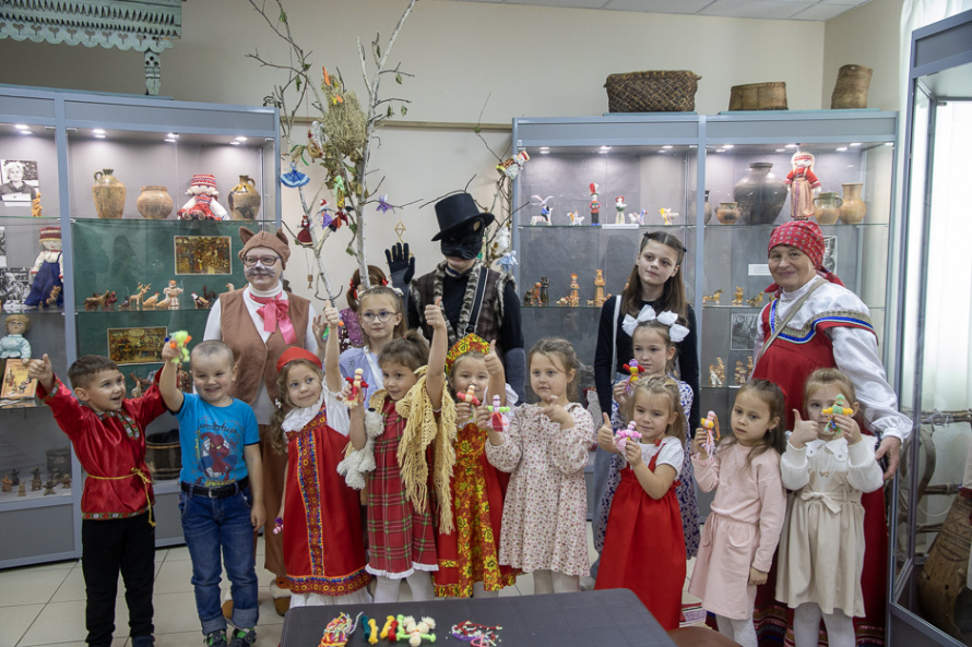 В нашем Музейном комплексе сегодня было по-особенному шумно и радостно!